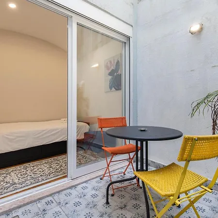 Διαμέρισμα Cozy & Lovely W/ Patio By Lovelystay