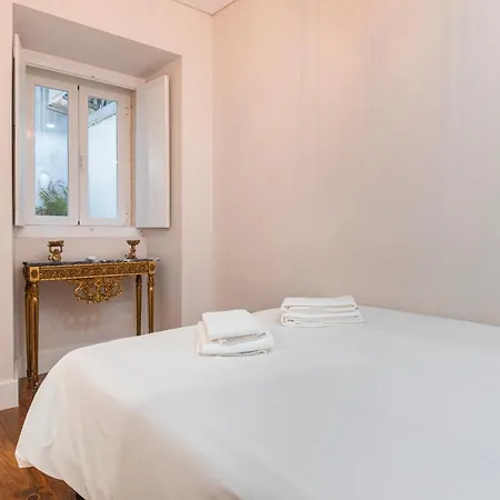 Διαμέρισμα Cozy & Lovely W/ Patio By Lovelystay Lisboa